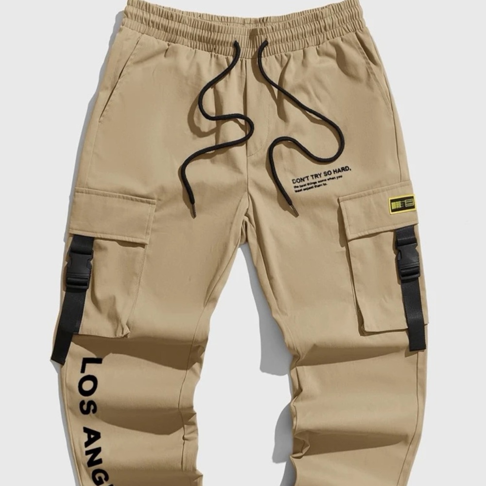 Manfinity EMRG Men Slogan Graphic Flap Pocket Buckle Detail Cargo Pants
